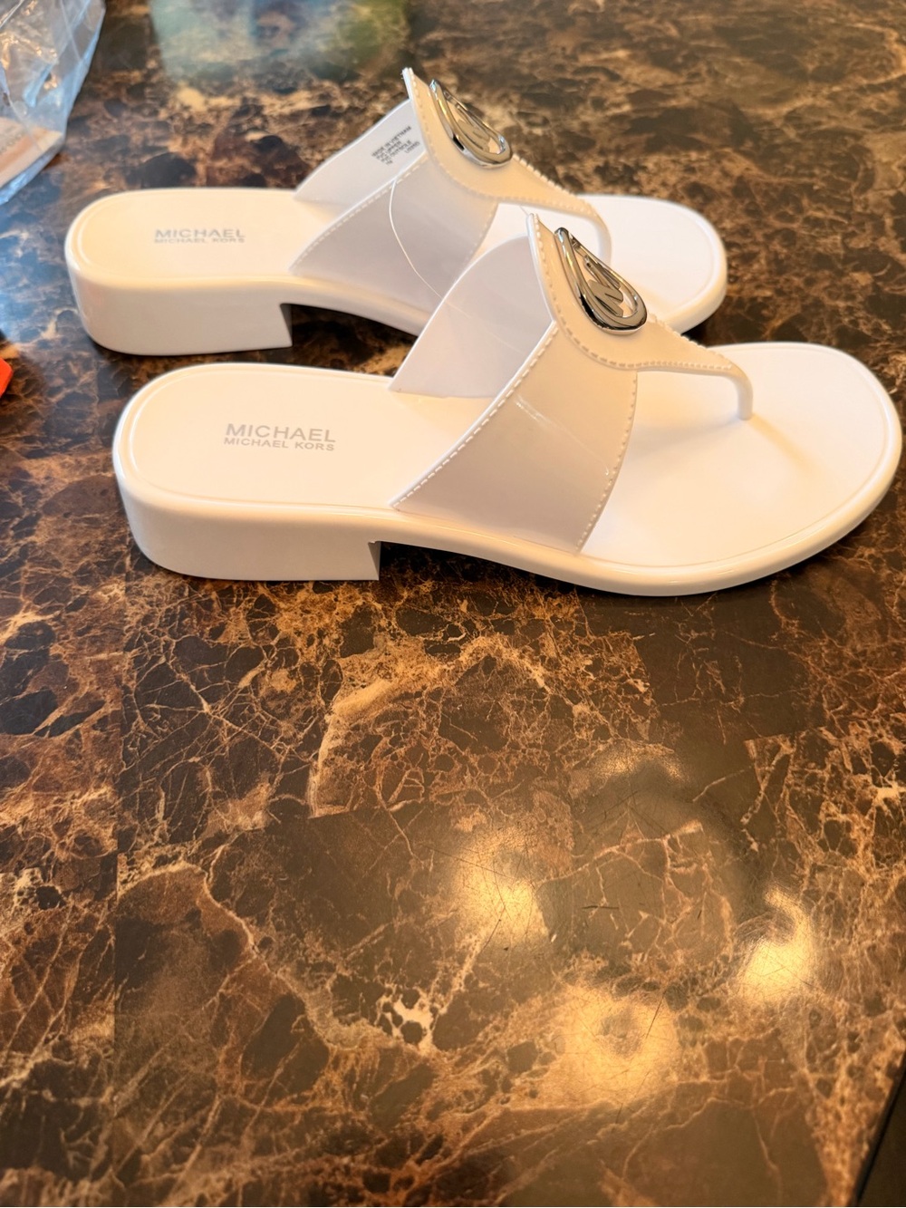 NWT Michael Kors Hannah Jelly Thong Sandals Optic White Size 7 - Picture 3 of 5